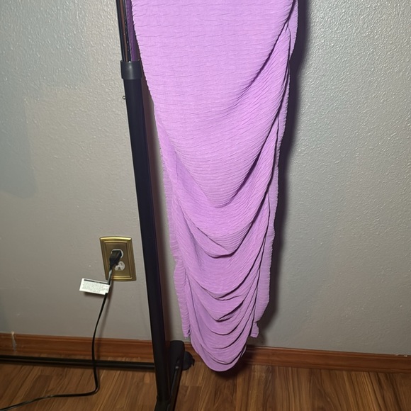 Prettylittlething dress - Picture 3 of 5